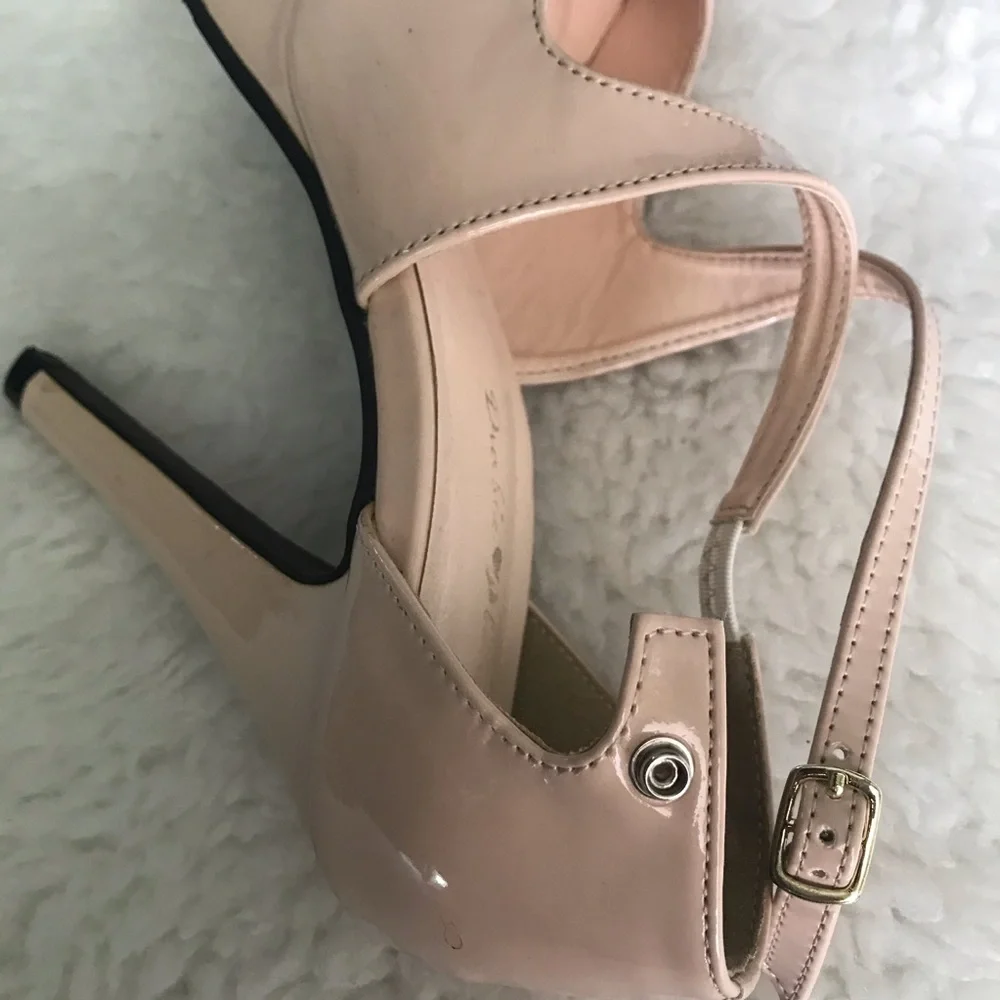 Women’s Platform high heels shoes size M US size 7